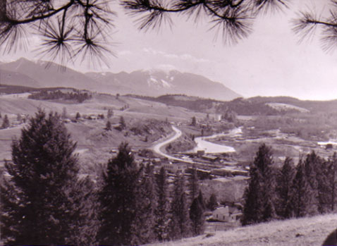 Old Highway 93 access into Eureka, MT